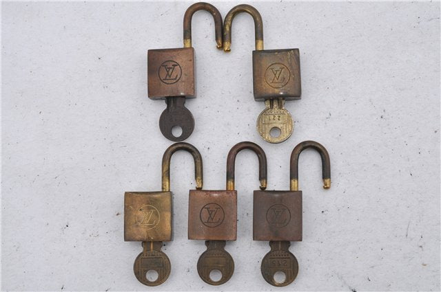 Authentic Louis Vuitton Padlock and Key 10Set Old Model LV 5109D