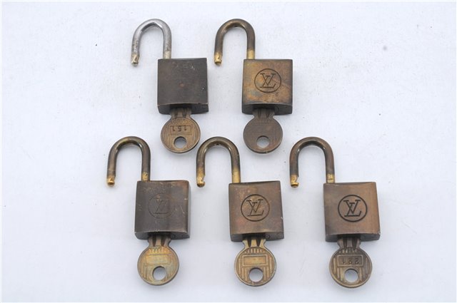 Authentic Louis Vuitton Padlock and Key 10Set Old Model LV 5110D