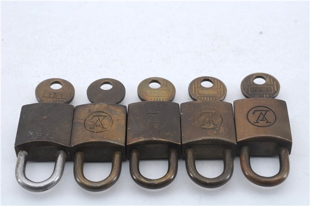 Authentic Louis Vuitton Padlock and Key 10Set Old Model LV 5110D