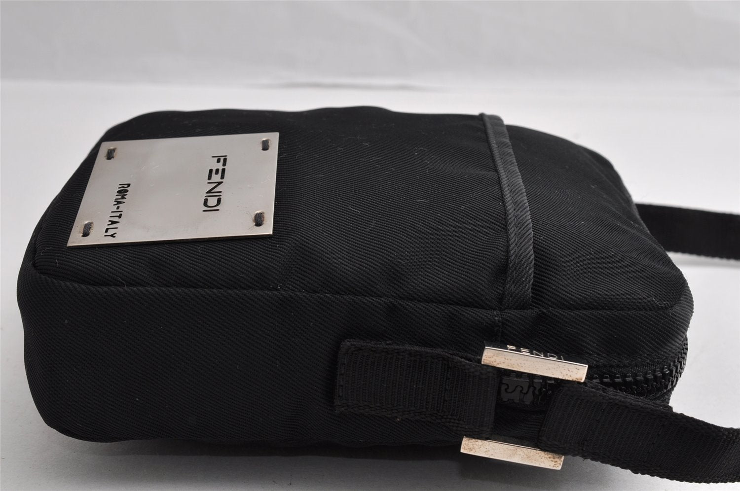 Authentic FENDI Vintage Shoulder Cross Body Bag Purse Nylon Leather Black 5115I