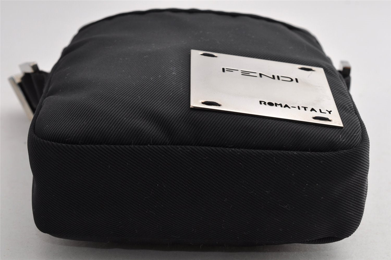 Authentic FENDI Vintage Shoulder Cross Body Bag Purse Nylon Leather Black 5115I