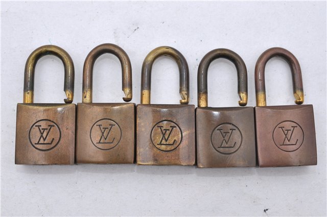 Authentic Louis Vuitton Padlock 10Set Old Model LV 5129D