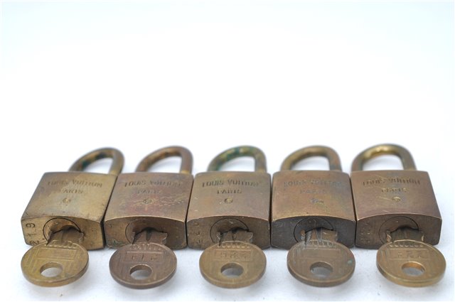 Authentic Louis Vuitton Padlock and Key 10Set Old Model LV 5132D