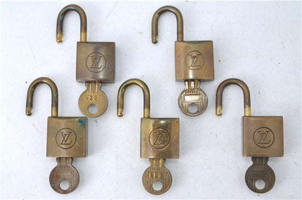 Authentic Louis Vuitton Padlock and Key 10Set Old Model LV 5132D