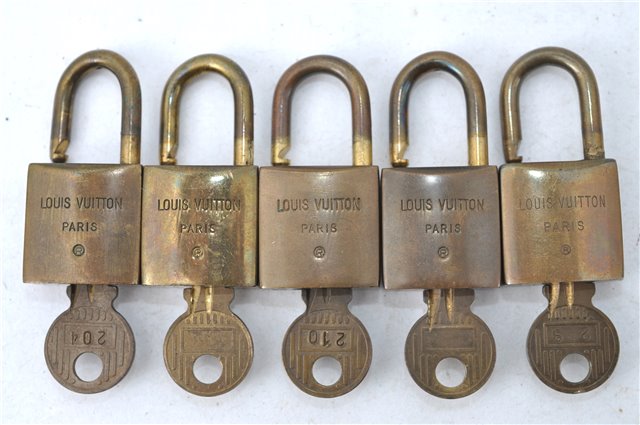 Authentic Louis Vuitton Padlock and Key 10Set Old Model LV 5132D