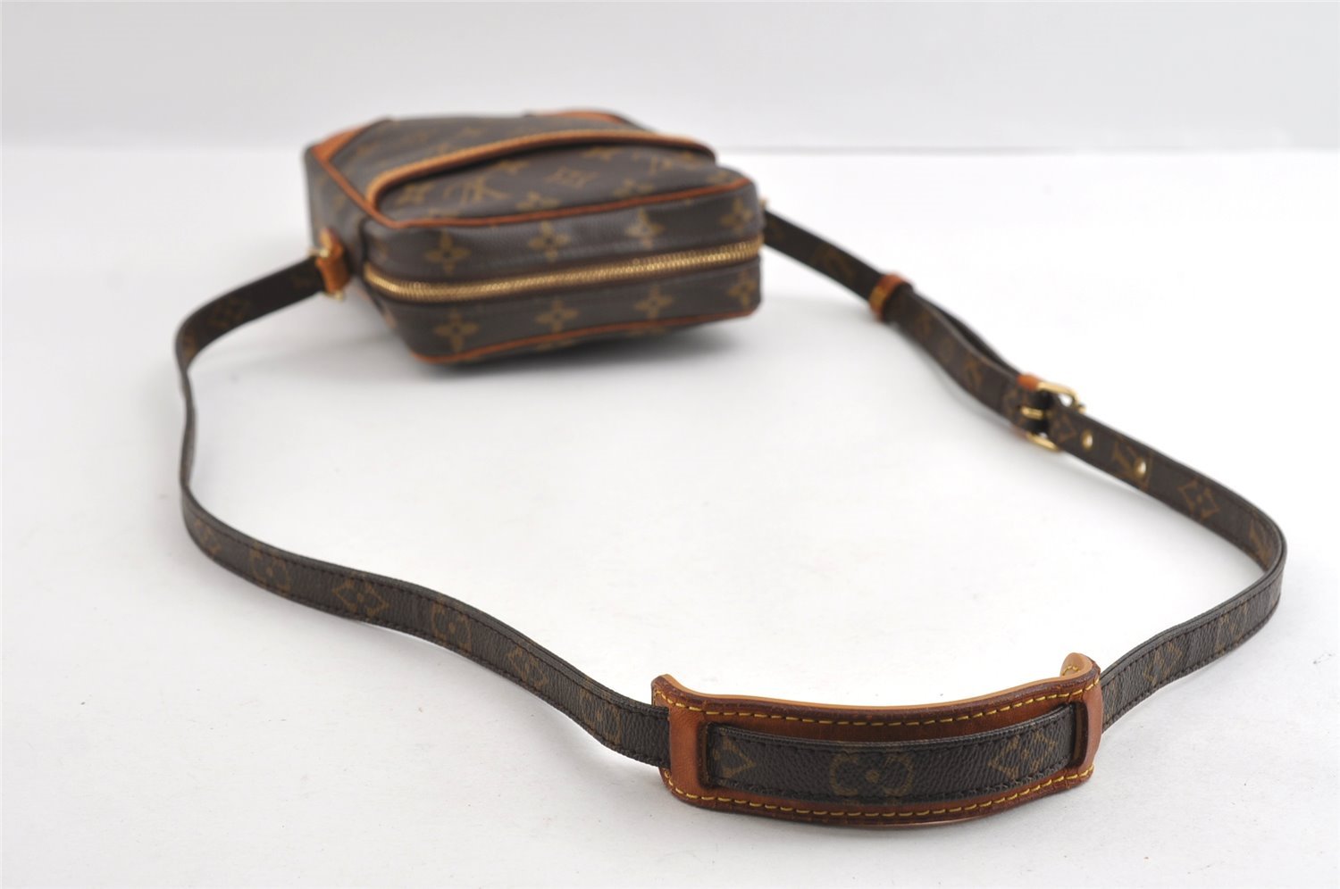 Authentic Louis Vuitton Monogram Danube Shoulder Cross Body Bag M45266 LV 5139I