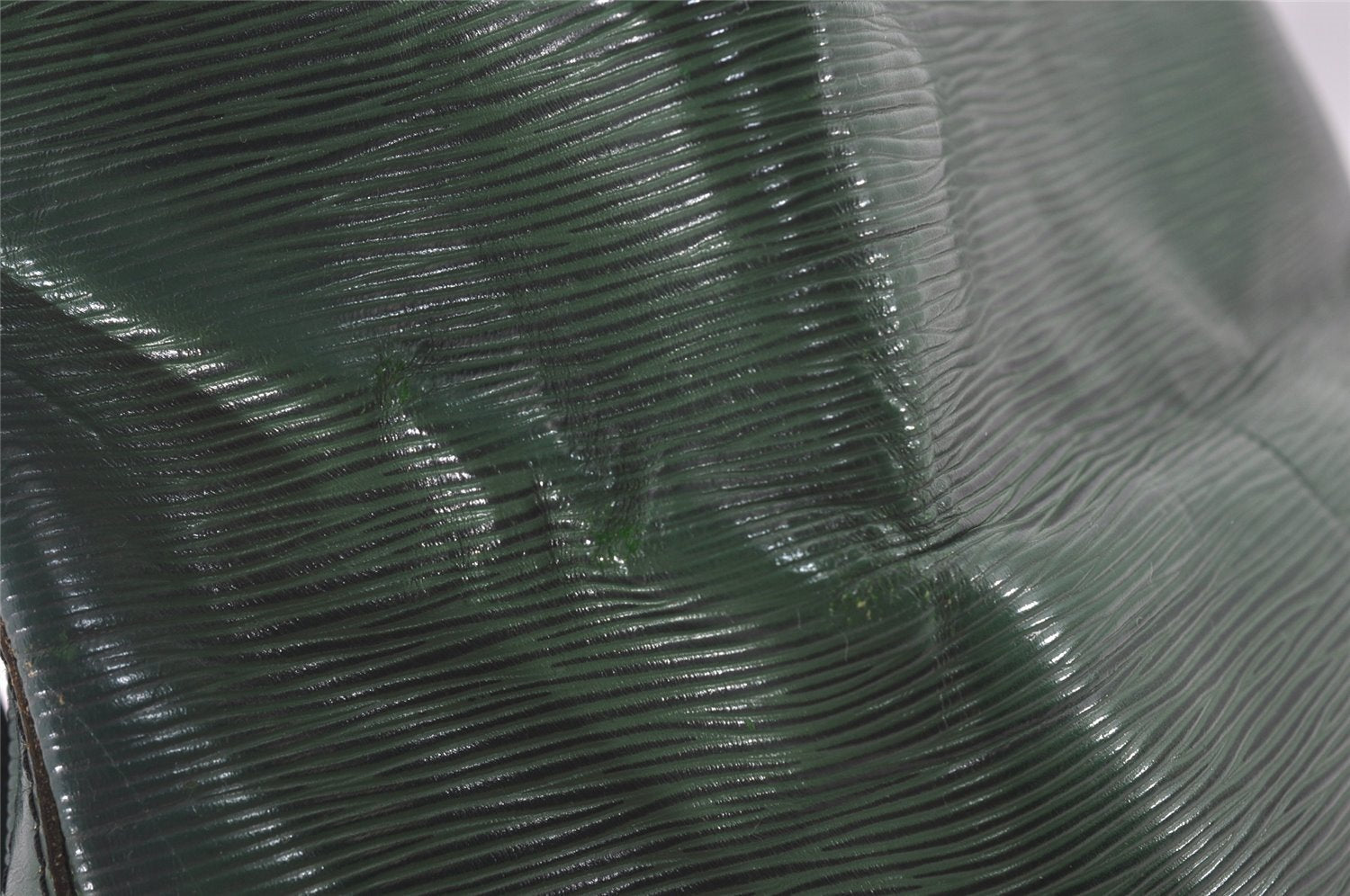 Authentic Louis Vuitton Epi Noe Shoulder Drawstring Bag Green M44004 LV 5148I