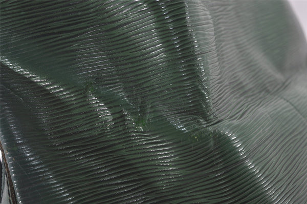 Authentic Louis Vuitton Epi Noe Shoulder Drawstring Bag Green M44004 LV 5148I