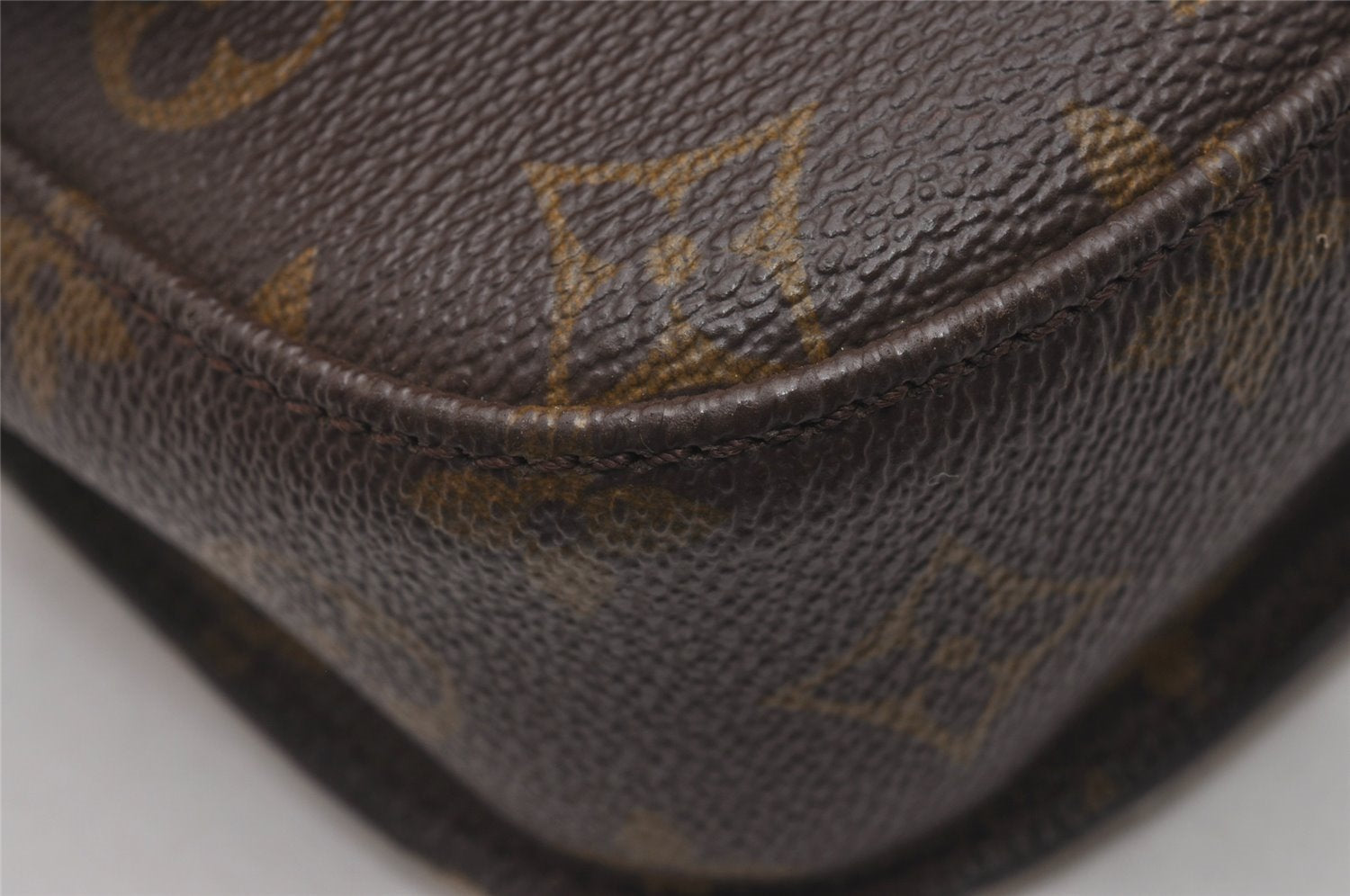 Authentic Louis Vuitton Monogram Saint Cloud MM M51243 Shoulder Cross Bag 5155I