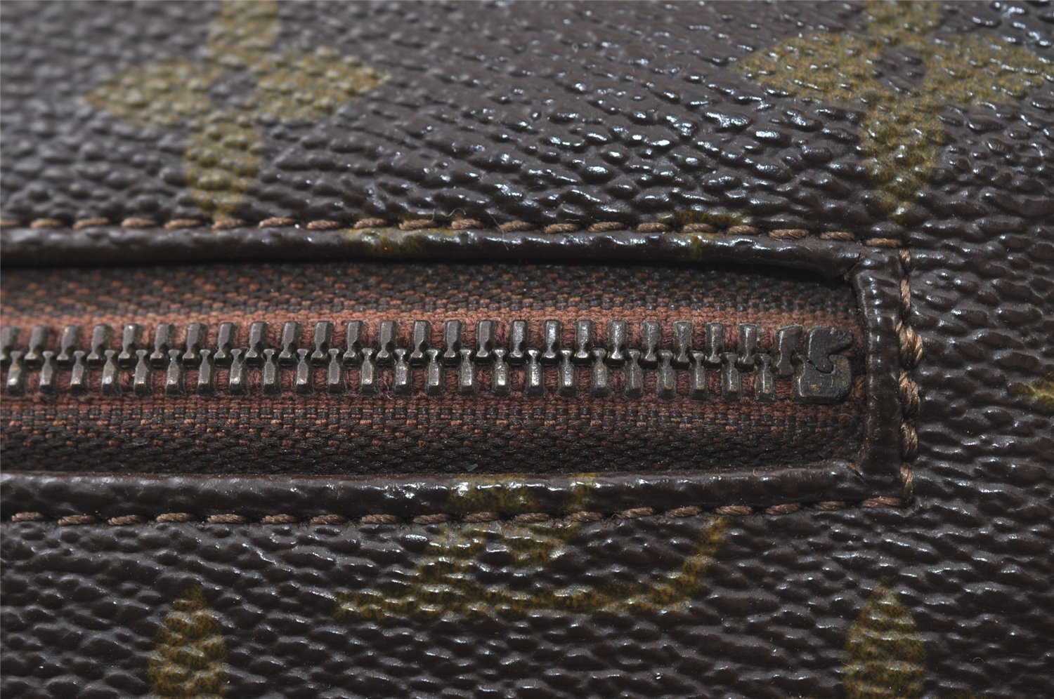 Authentic Louis Vuitton Monogram Pochette Sport Clutch Hand Bag Old Model 5159I