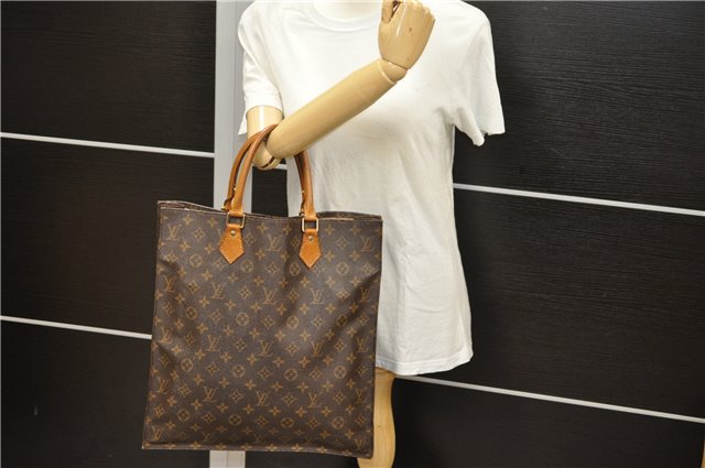 Authentic Louis Vuitton Monogram Sac Plat Hand Bag M51140 LV 5160D