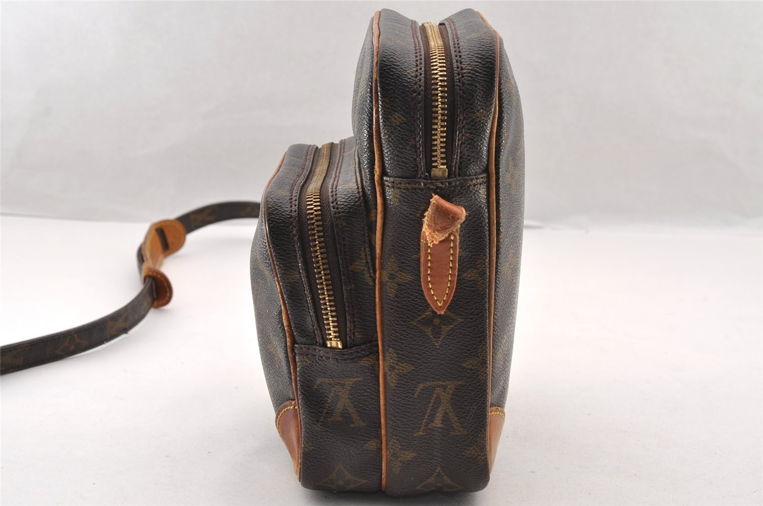 Authentic Louis Vuitton Monogram Amazone Shoulder Cross Bag M45236 LV Junk 5164I