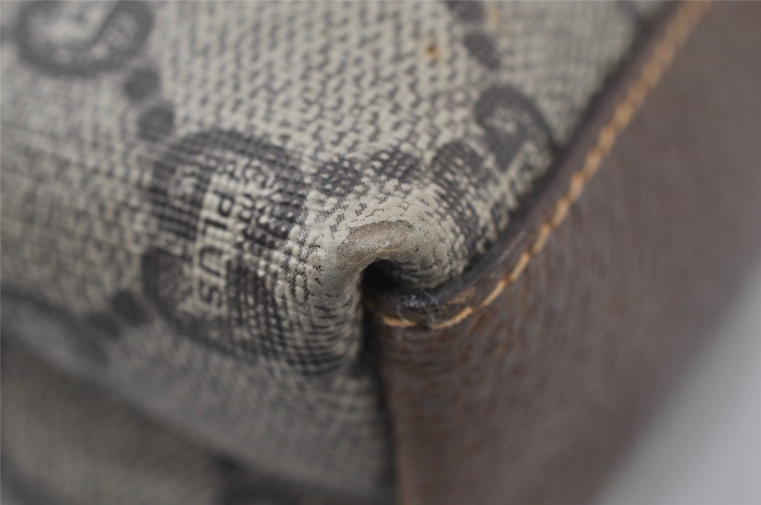 Authentic GUCCI GG Plus Shoulder Cross Body Bag GG PVC Leather Brown Junk 5171I