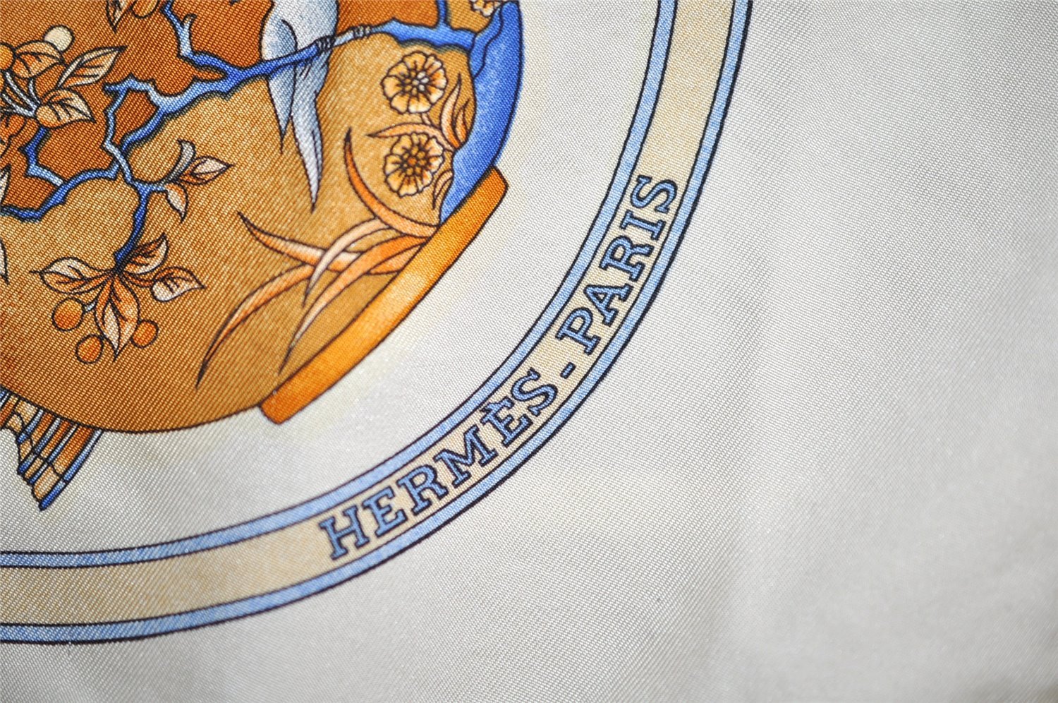 Authentic HERMES Carre 90 Scarf 