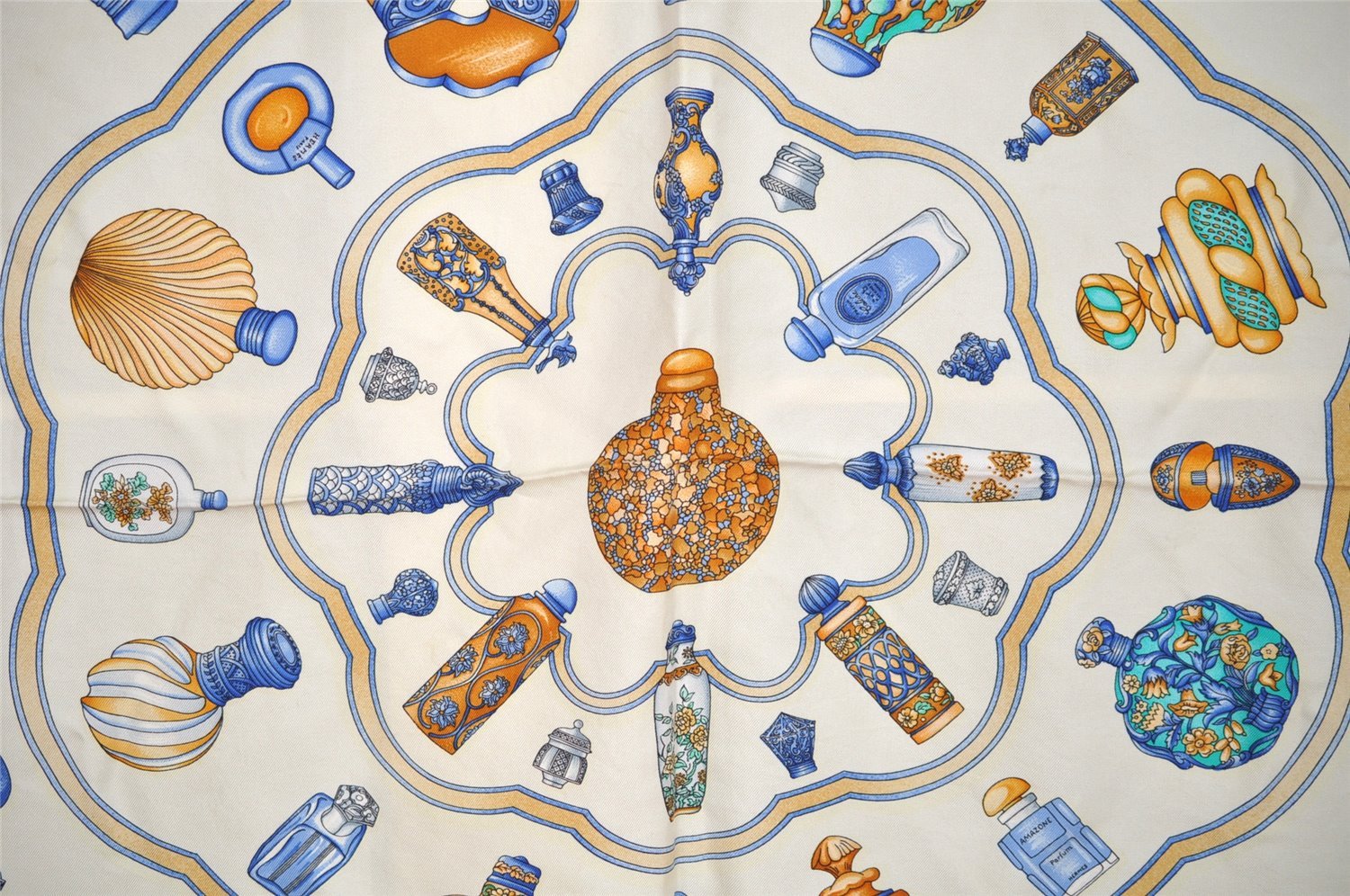 Authentic HERMES Carre 90 Scarf 