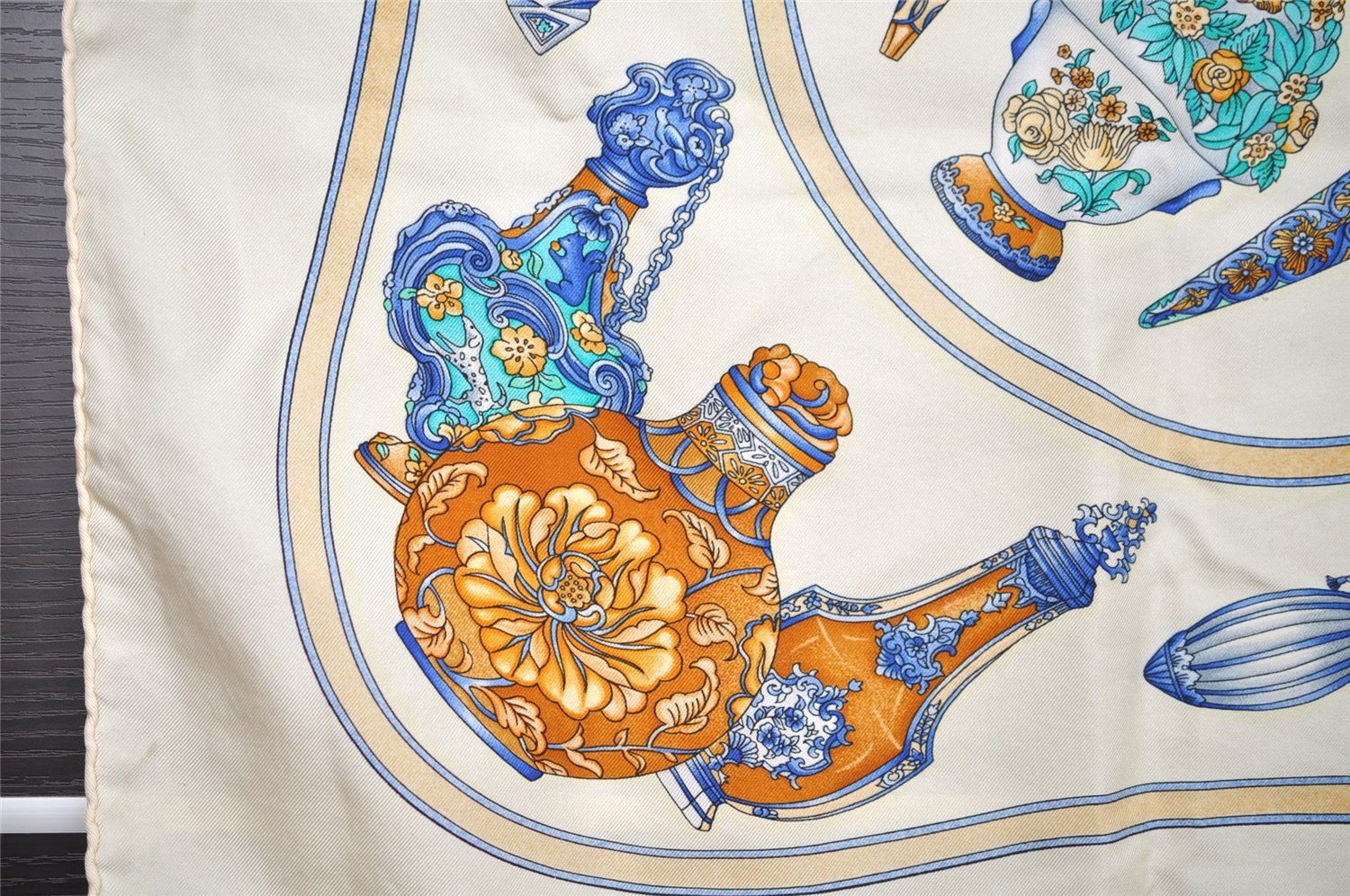 Authentic HERMES Carre 90 Scarf 