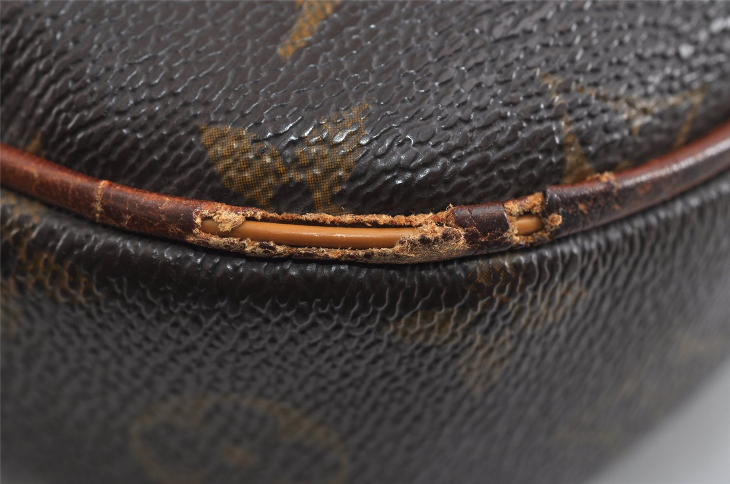 Authentic Louis Vuitton Monogram Odeon MM Shoulder Cross Bag M56389 Junk 5202I