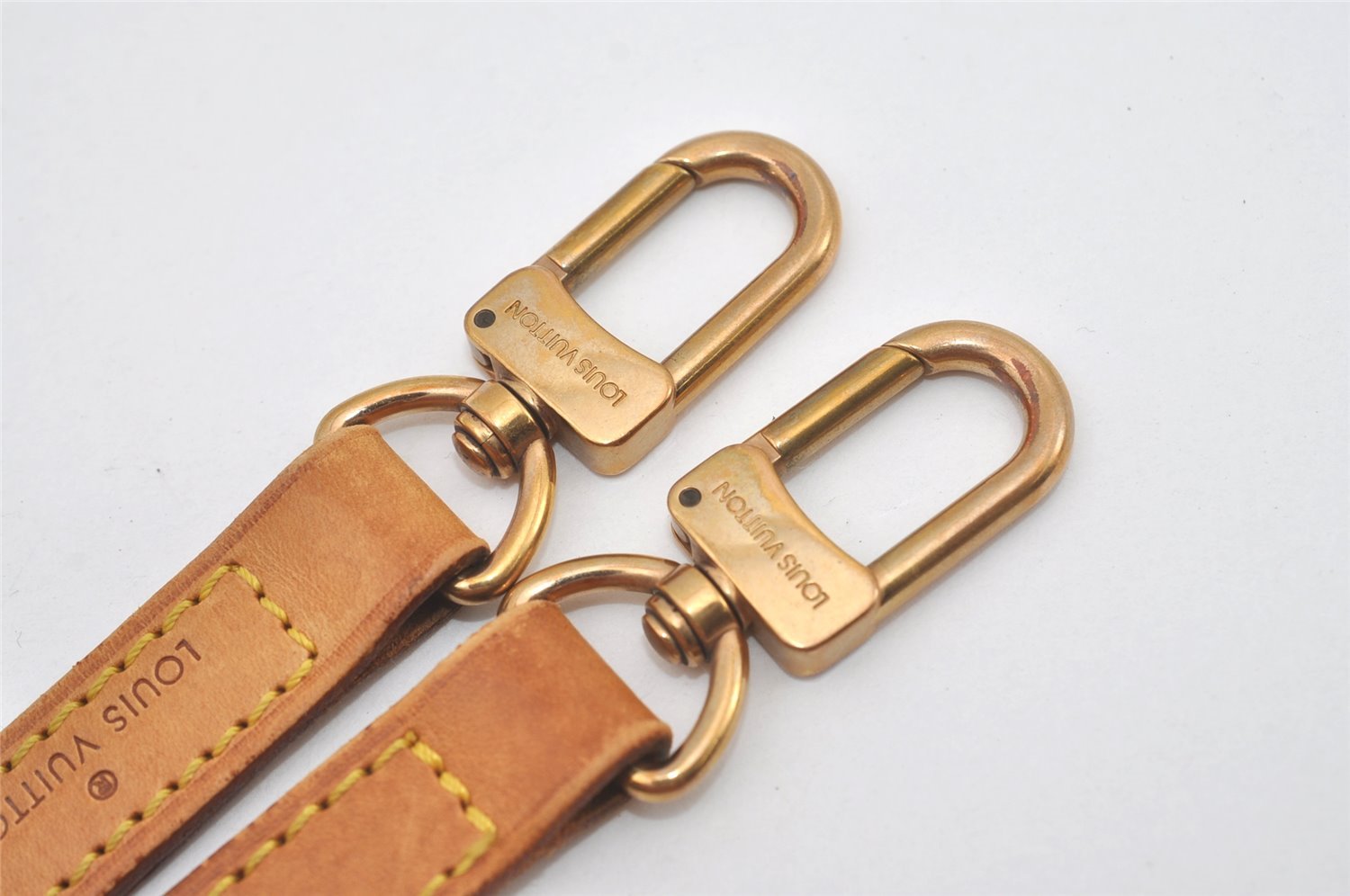 Authentic Louis Vuitton Leather Shoulder Strap Beige 40.6