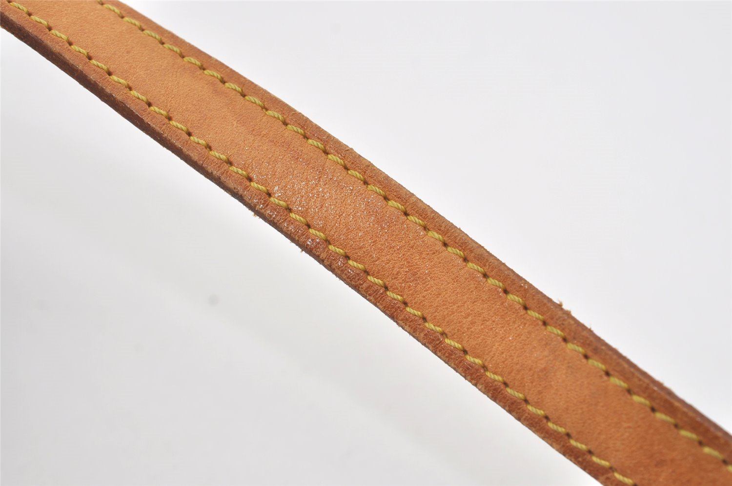 Authentic Louis Vuitton Leather Shoulder Strap Beige 40.6