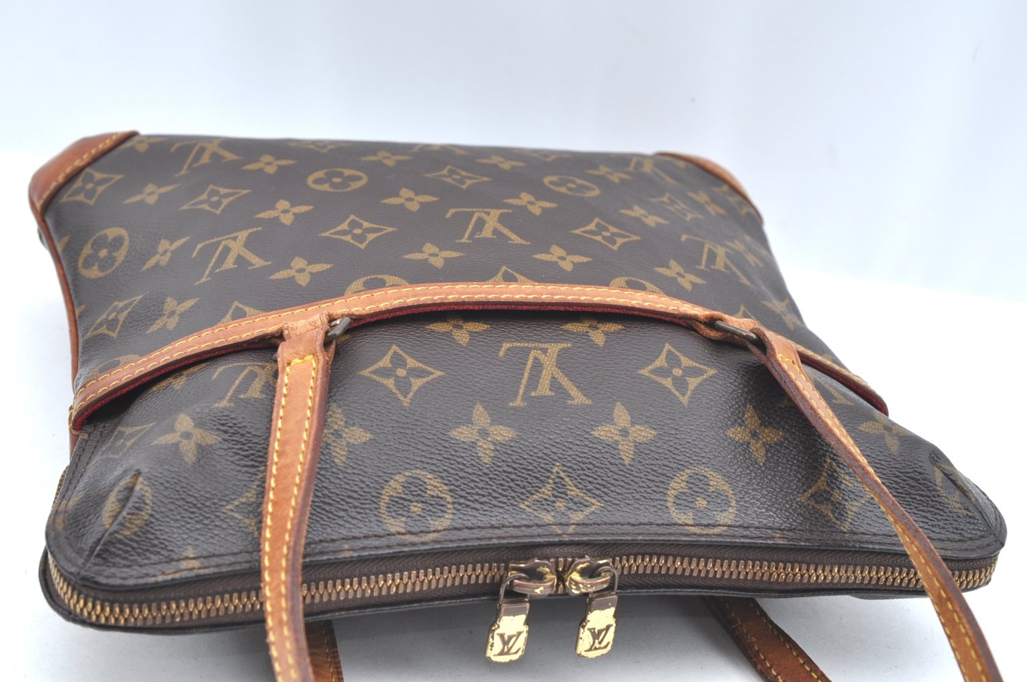 Authentic Louis Vuitton Monogram Coussin GM Shoulder Bag M51141 LV 5216G