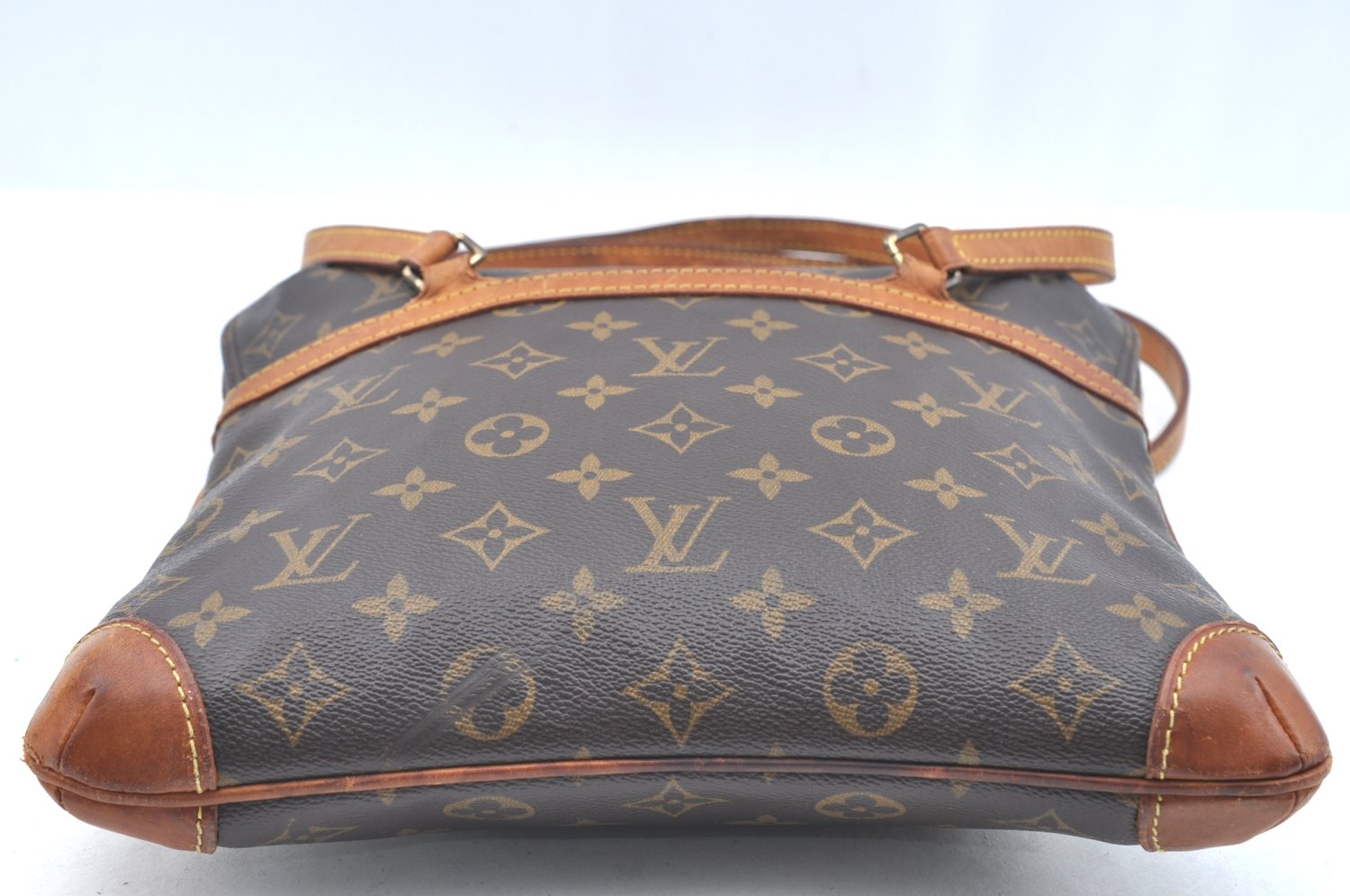 Authentic Louis Vuitton Monogram Coussin GM Shoulder Bag M51141 LV 5216G