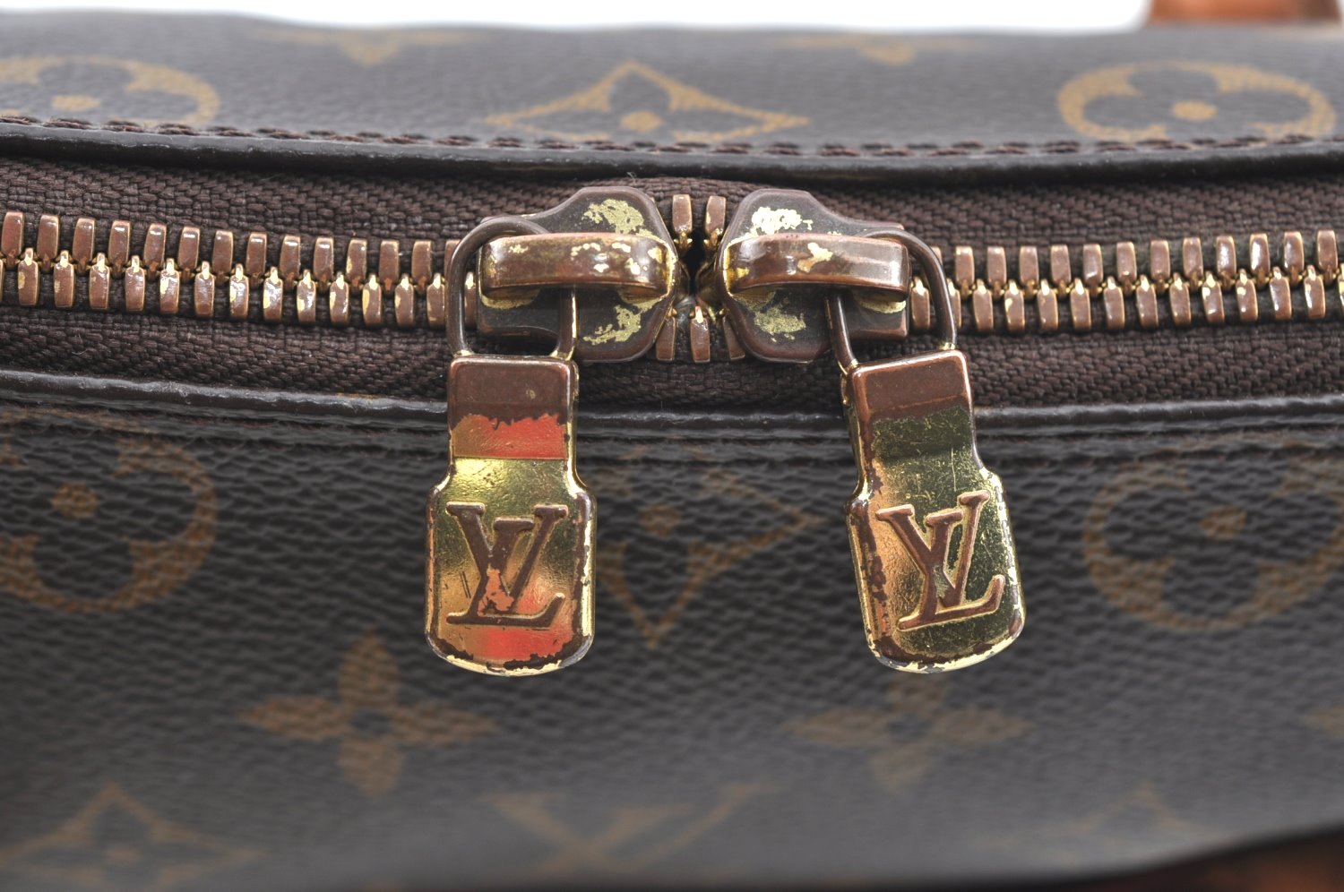 Authentic Louis Vuitton Monogram Coussin GM Shoulder Bag M51141 LV 5216G