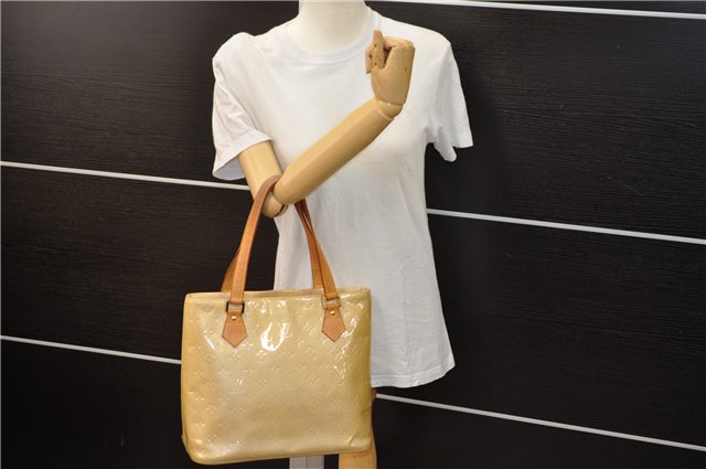 Authentic Louis Vuitton Vernis Houston Shoulder Hand Bag Beige M91340 LV 5225D