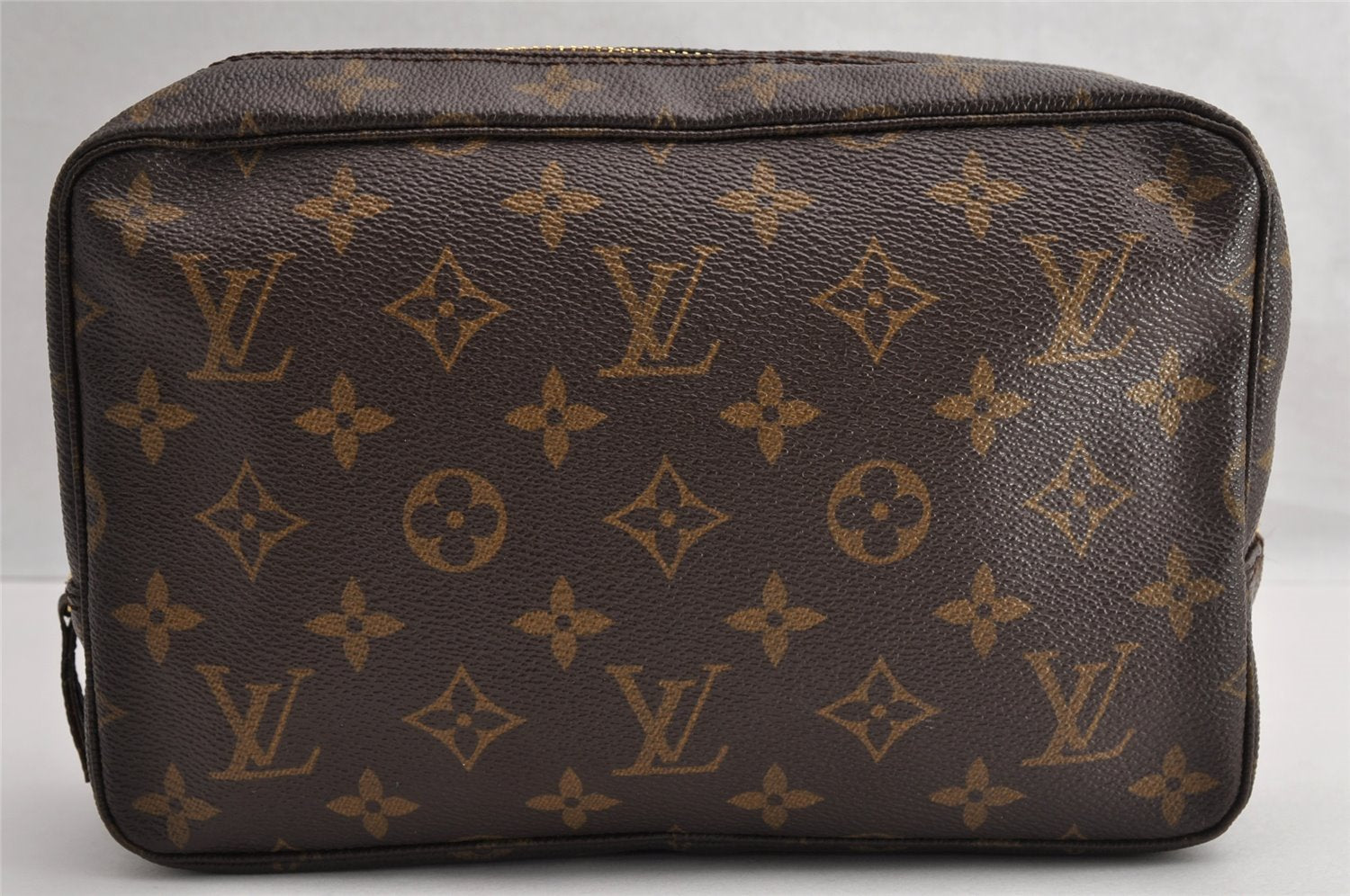 Auth Louis Vuitton Monogram Trousse Toilette 23 Clutch Hand Bag Old Model 5235I