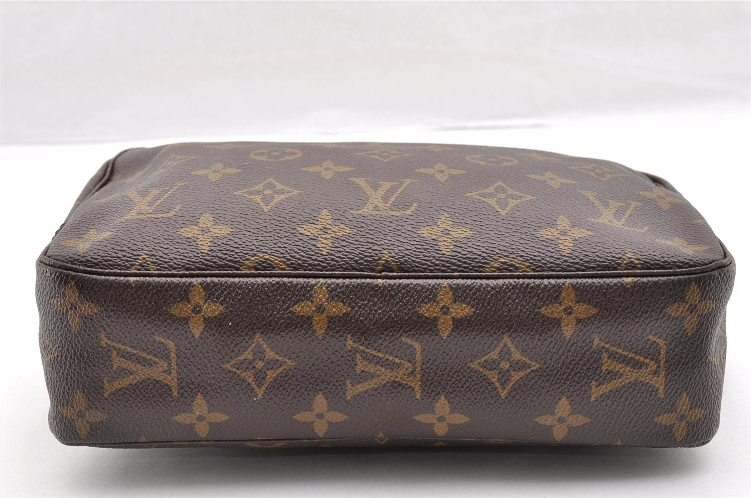 Auth Louis Vuitton Monogram Trousse Toilette 23 Clutch Hand Bag Old Model 5235I