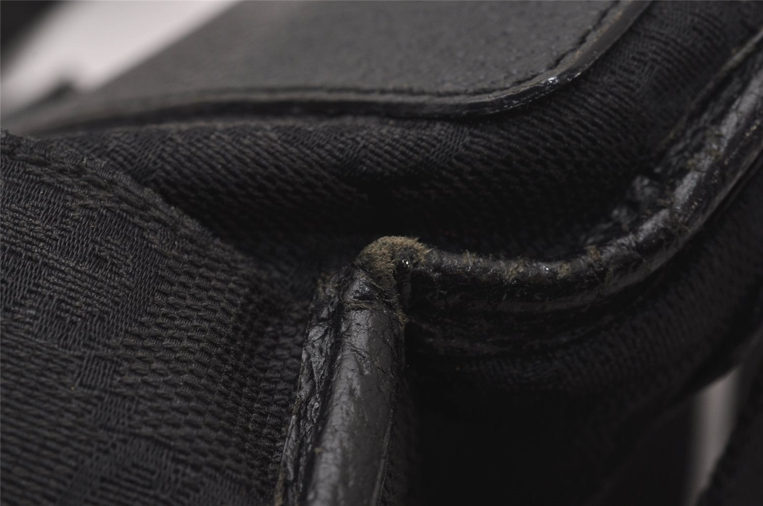 Authentic GUCCI Shoulder Cross Body Bag GG Canvas Leather 27639 Black 5250I