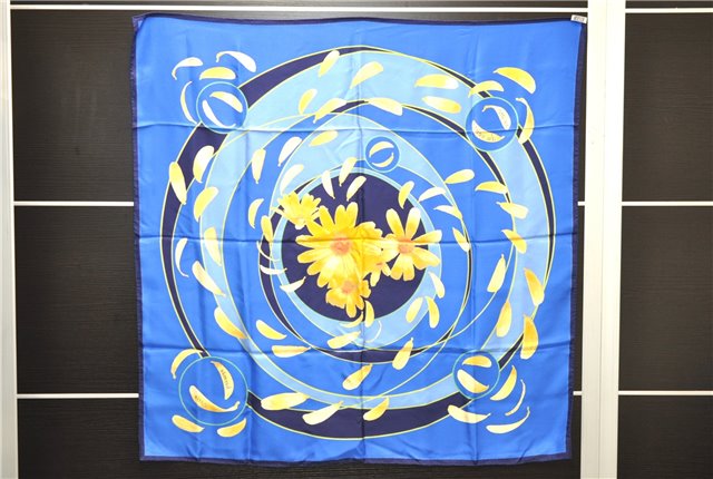 Authentic HERMES Carre 90 Scarf 