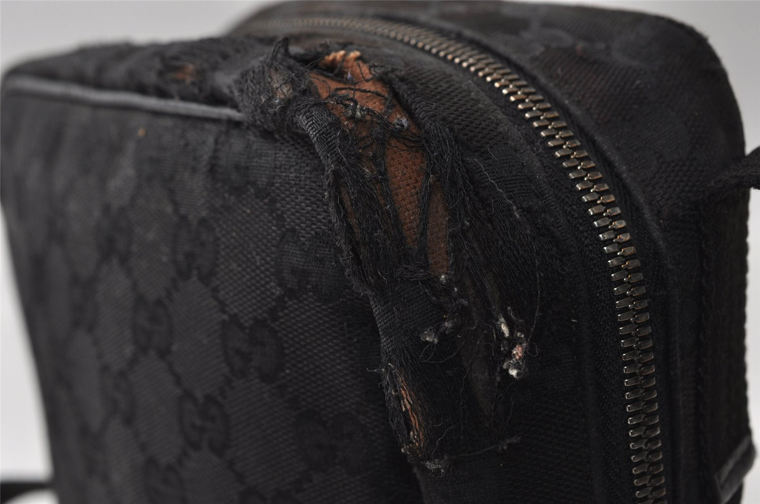 Authentic GUCCI Shoulder Cross Body Bag GG Canvas Leather 122759 Black 5255I