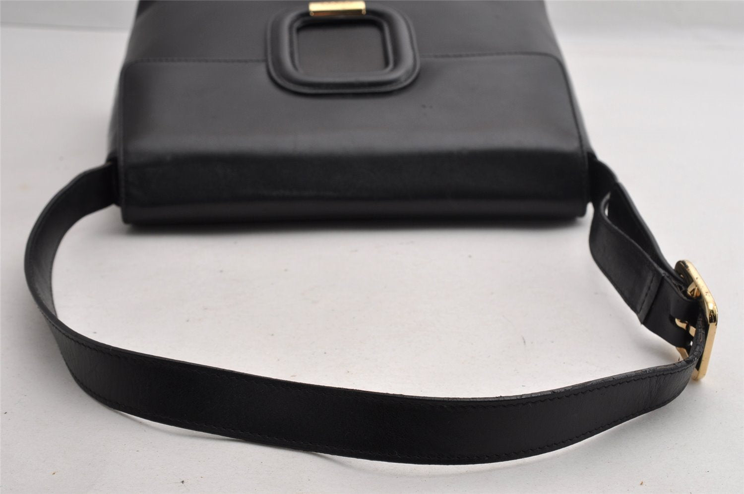 Authentic GUCCI Vintage Shoulder Bag Purse Leather Black Junk 5262I