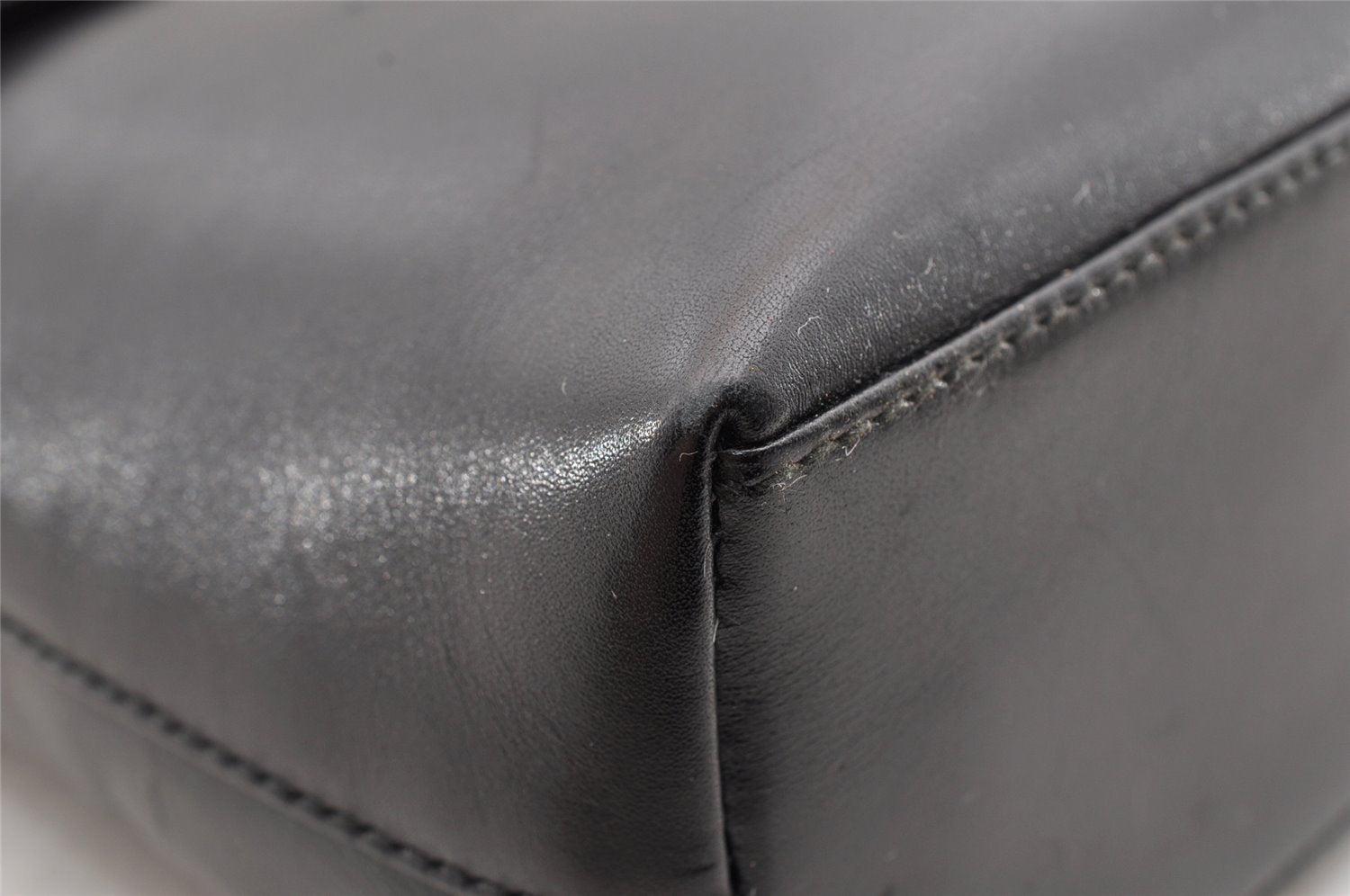 Authentic GUCCI Vintage Shoulder Bag Purse Leather Black Junk 5262I