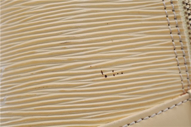 Authentic Louis Vuitton Epi Alma PM Hand Bag Ivory M5214A LV 5267E