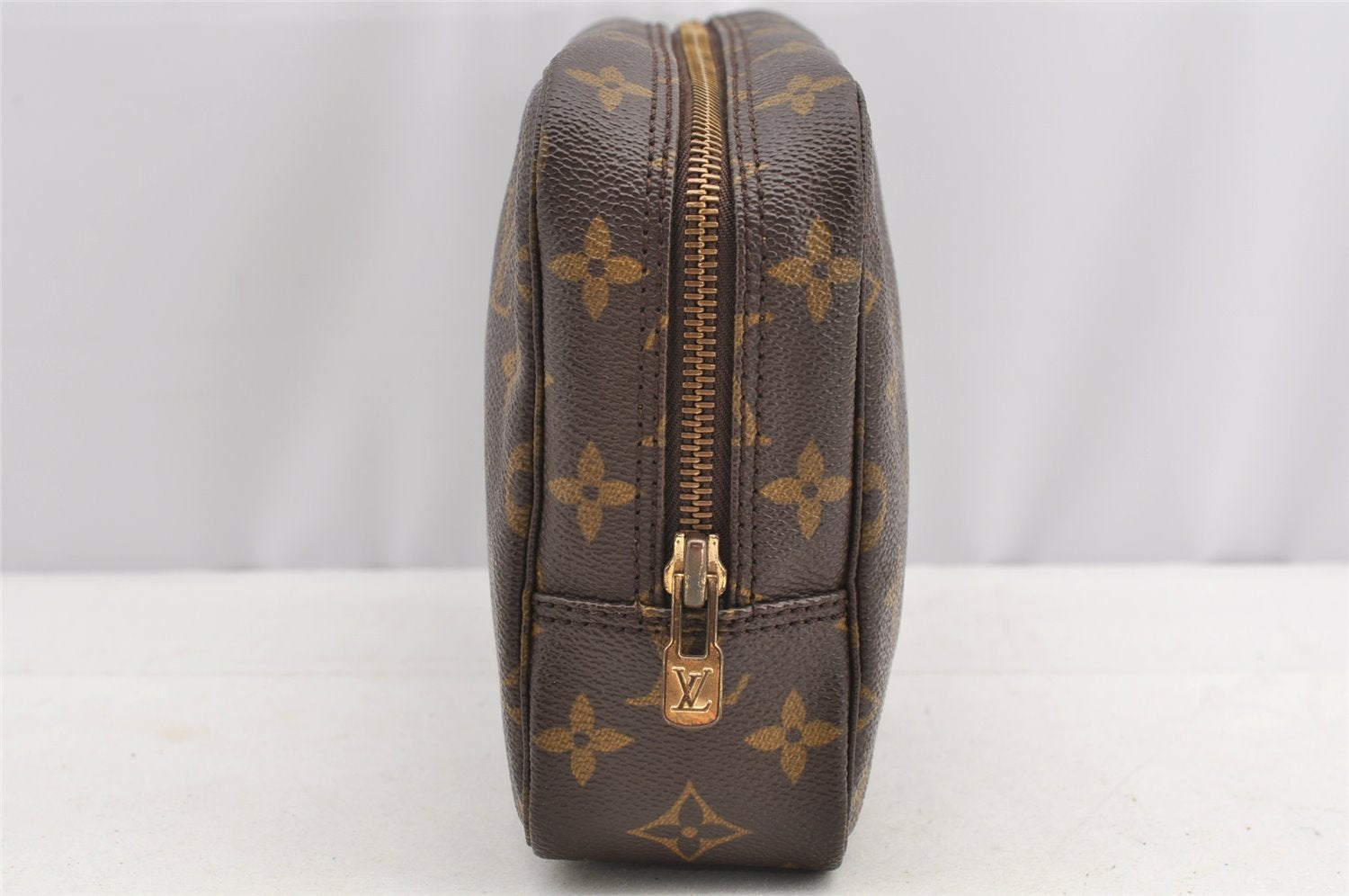 Auth Louis Vuitton Monogram Trousse Toilette 23 Clutch Hand Bag M47524 LV 5279I