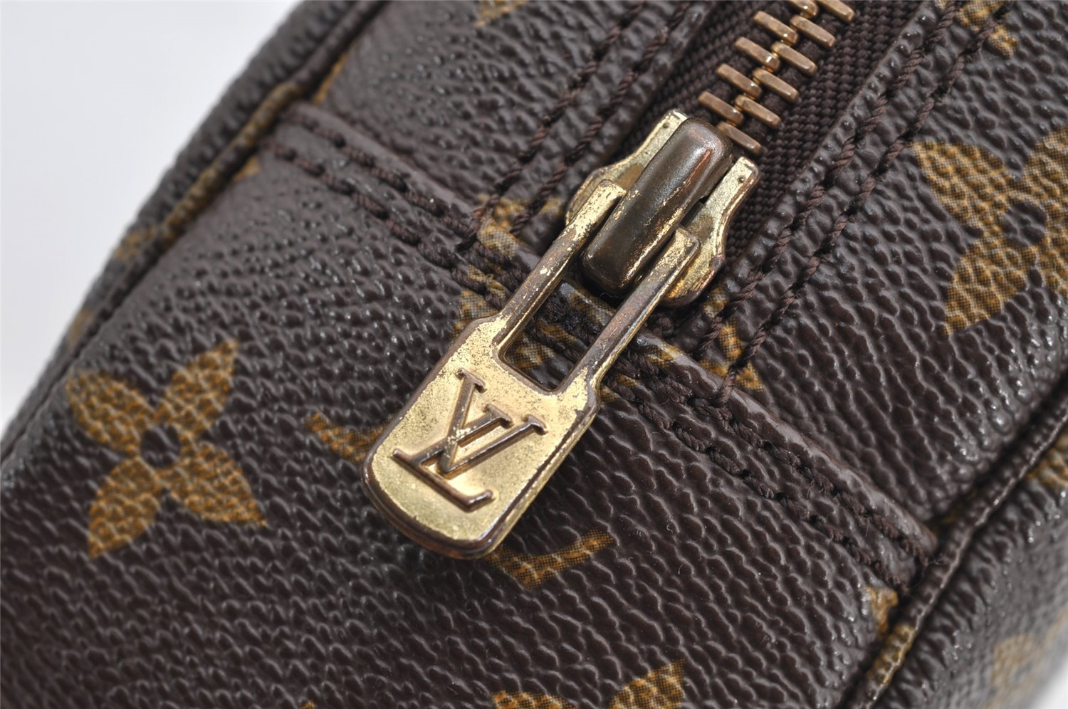 Auth Louis Vuitton Monogram Trousse Toilette 23 Clutch Hand Bag M47524 LV 5279I