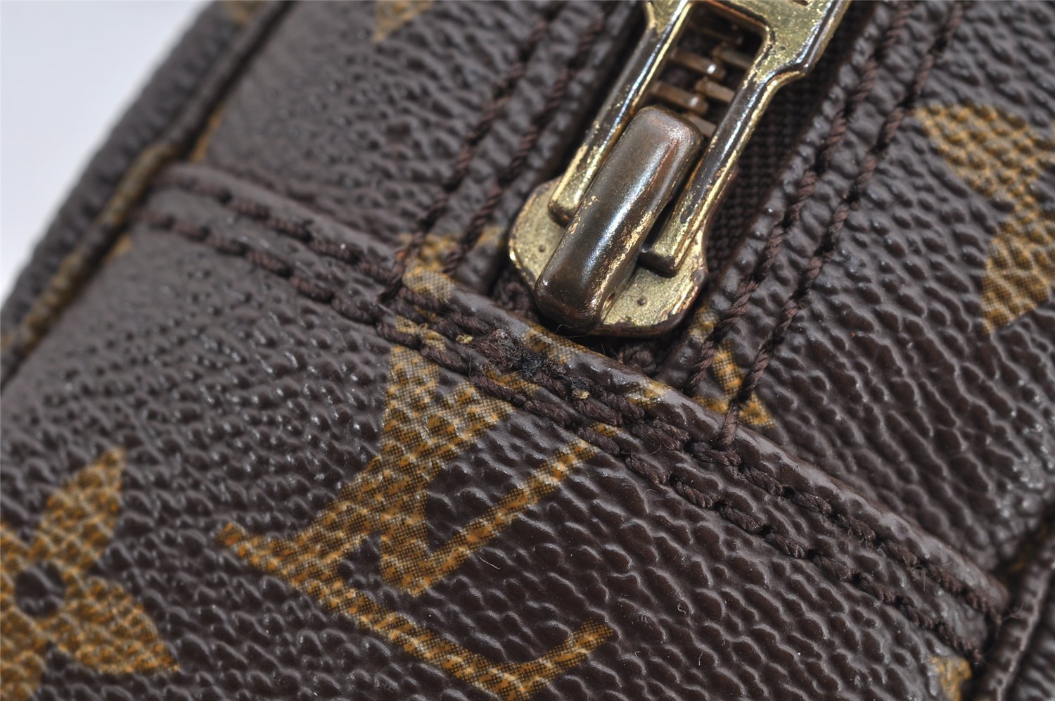 Auth Louis Vuitton Monogram Trousse Toilette 23 Clutch Hand Bag M47524 LV 5279I