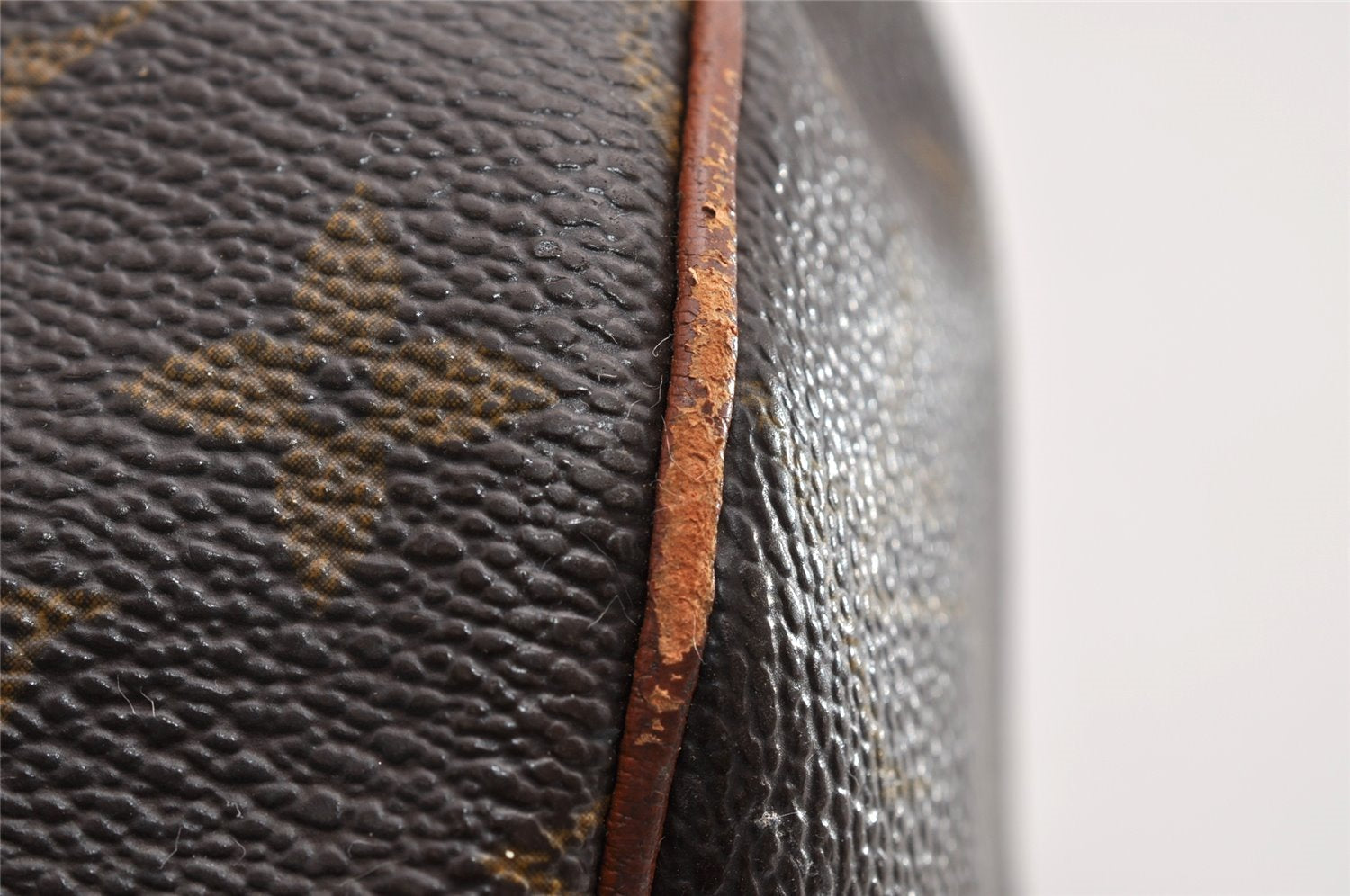 Authentic Louis Vuitton Monogram Papillon 30 Hand Bag Old Model LV 5281I