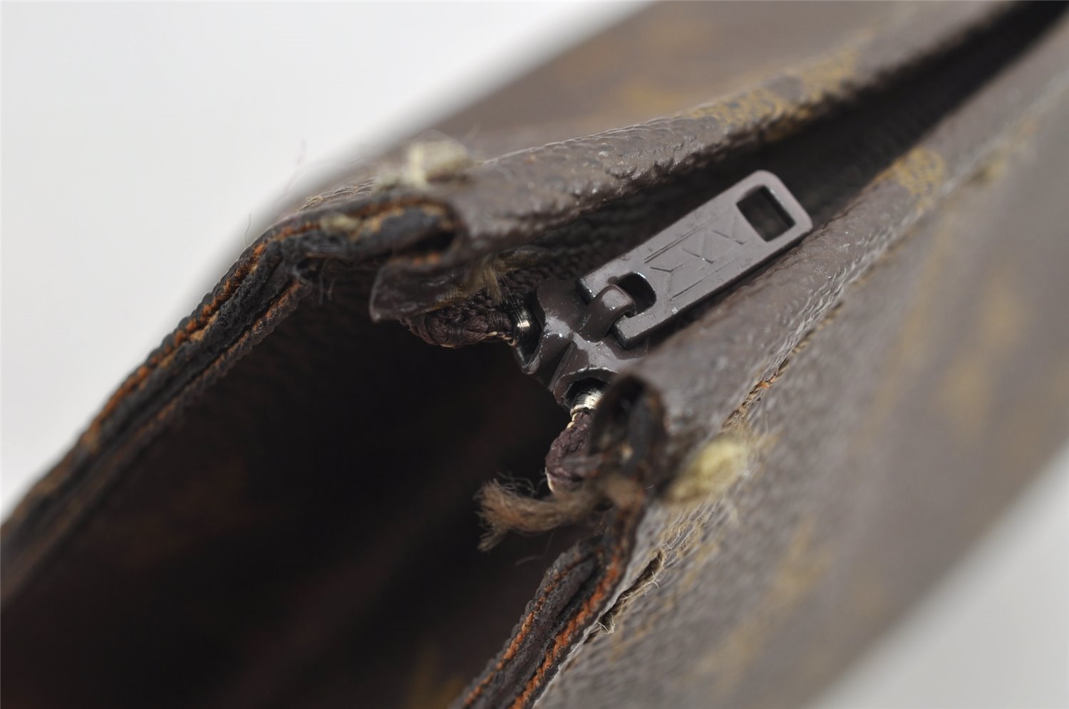 Authentic Louis Vuitton Monogram Poche Toilette 26 M47542 Cosmetics Pouch 5311I