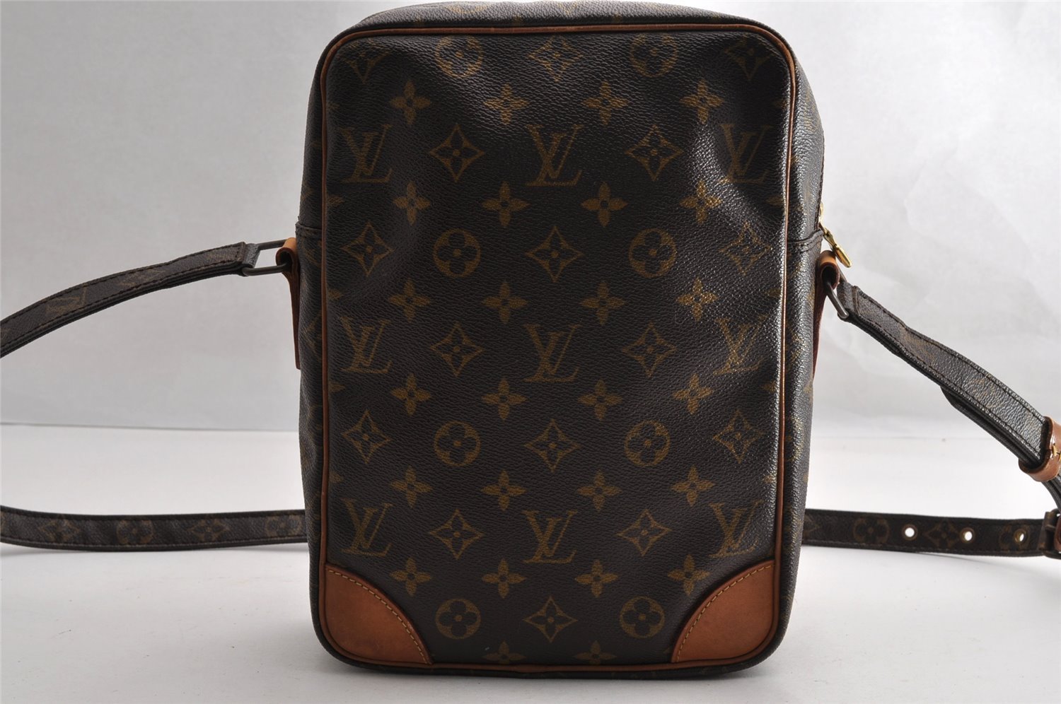 Authentic Louis Vuitton Monogram Danube MM Shoulder Cross Bag M45264 LV 5313I