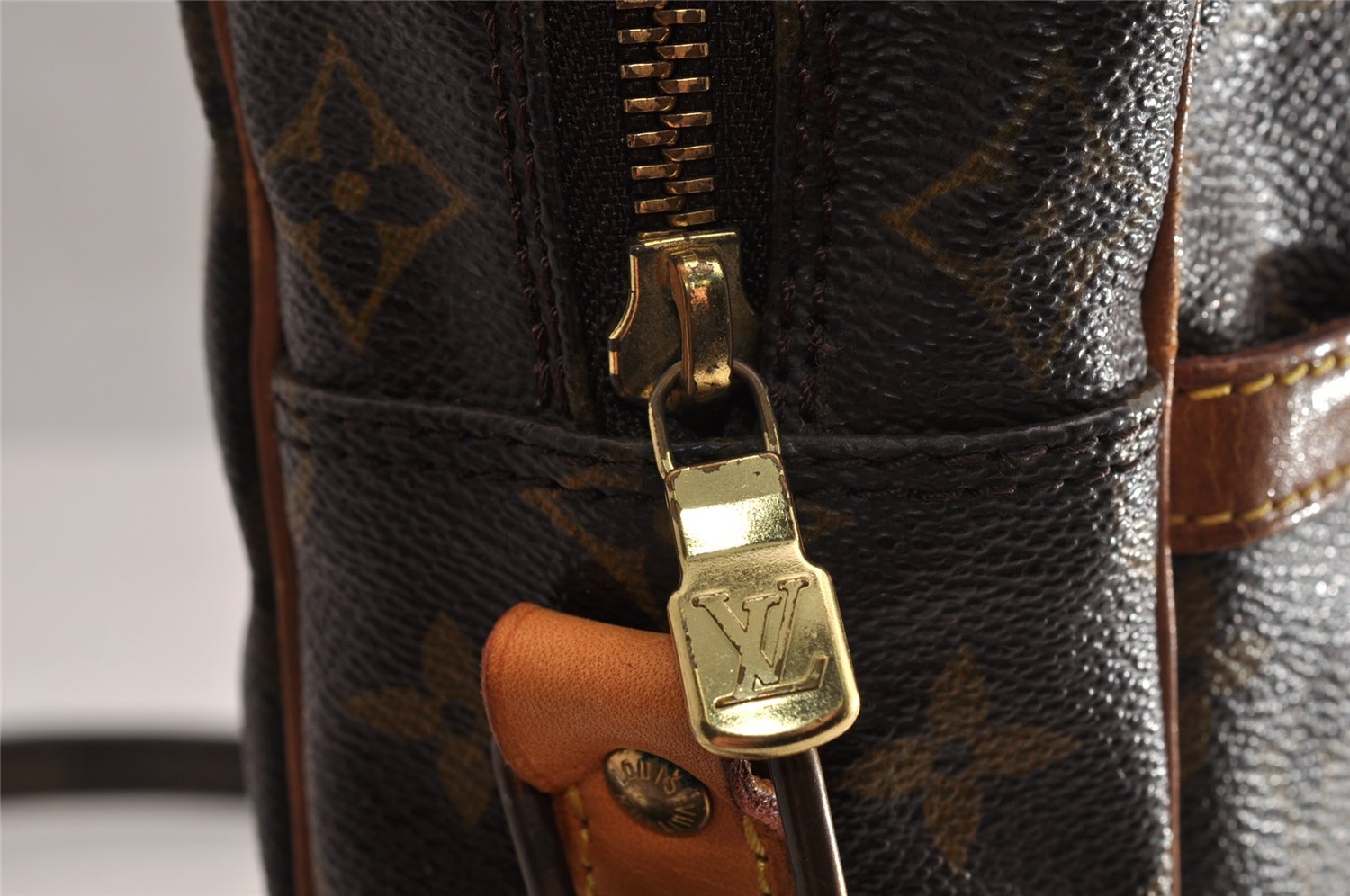 Authentic Louis Vuitton Monogram Danube MM Shoulder Cross Bag M45264 LV 5313I