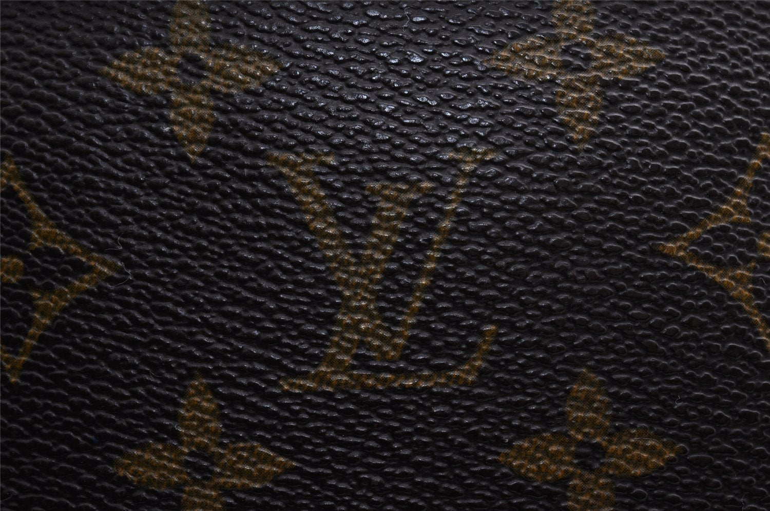 Authentic Louis Vuitton Monogram Danube MM Shoulder Cross Bag M45264 LV 5313I