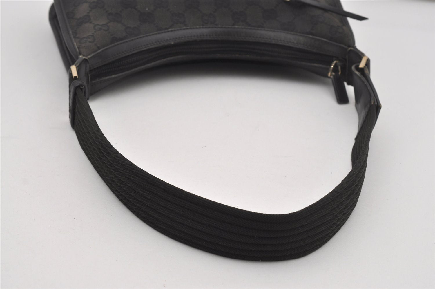 Authentic GUCCI Vintage Shoulder Bag Purse GG Canvas Leather 0014198 Black 5324I