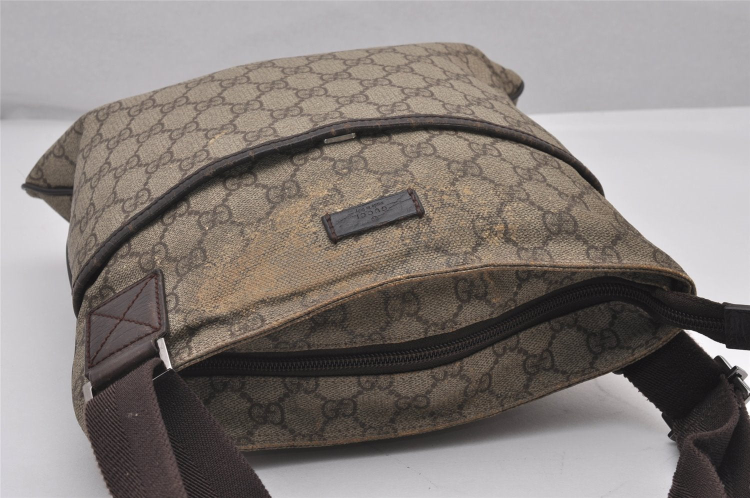 Authentic GUCCI Shoulder Cross Body Bag Purse GG PVC Leather 141626 Brown 5332I