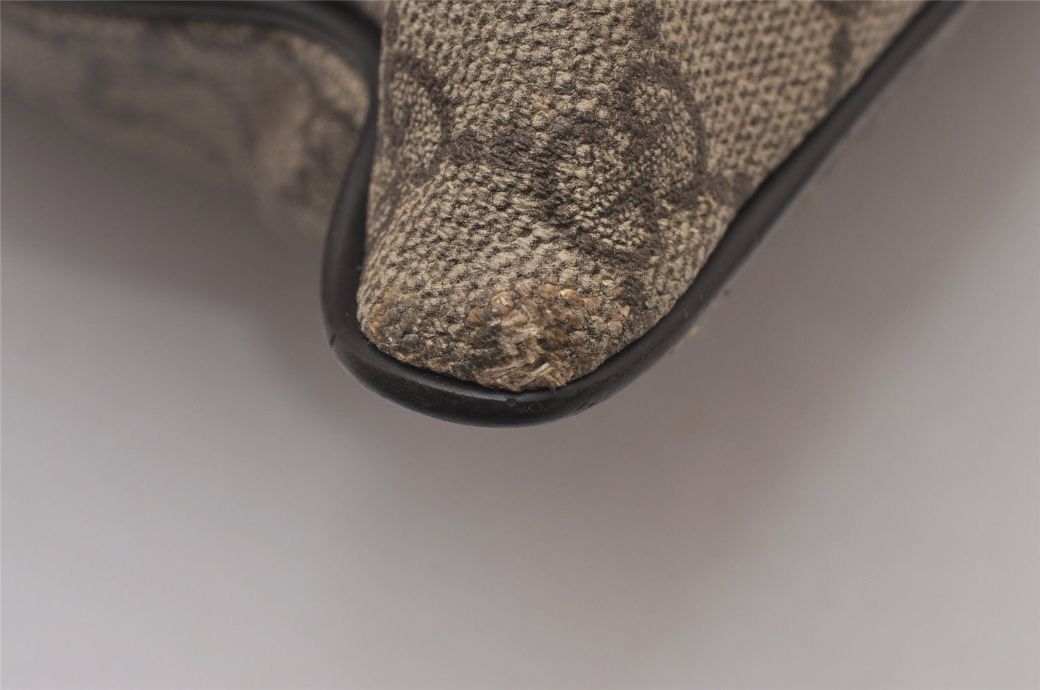 Authentic GUCCI Shoulder Cross Body Bag Purse GG PVC Leather 141626 Brown 5332I