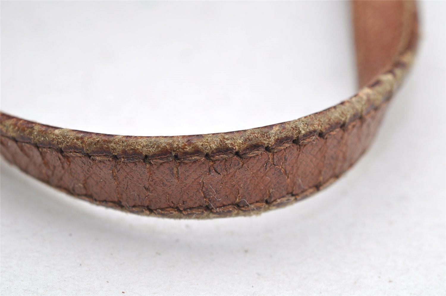 Authentic Louis Vuitton Monogram Papillon 26 Hand Bag Old Model LV 5340I