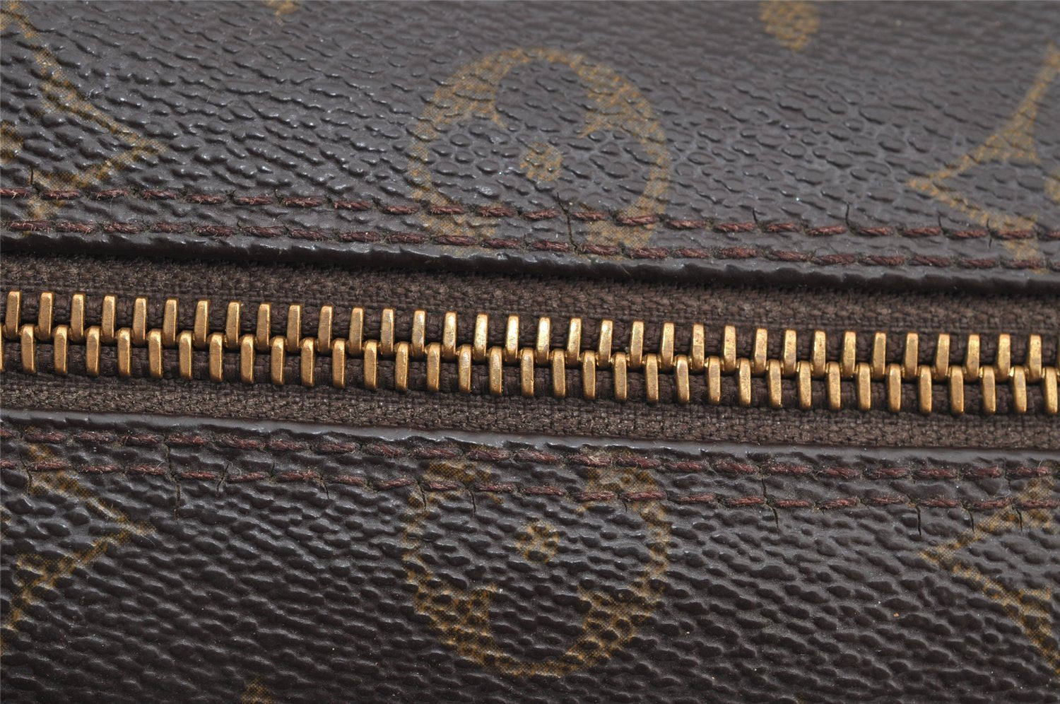 Authentic Louis Vuitton Monogram Papillon 26 Hand Bag Old Model LV 5340I