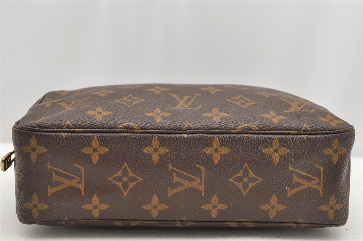 Auth Louis Vuitton Monogram Trousse Toilette 23 Clutch Hand Bag M47524 LV 5341I