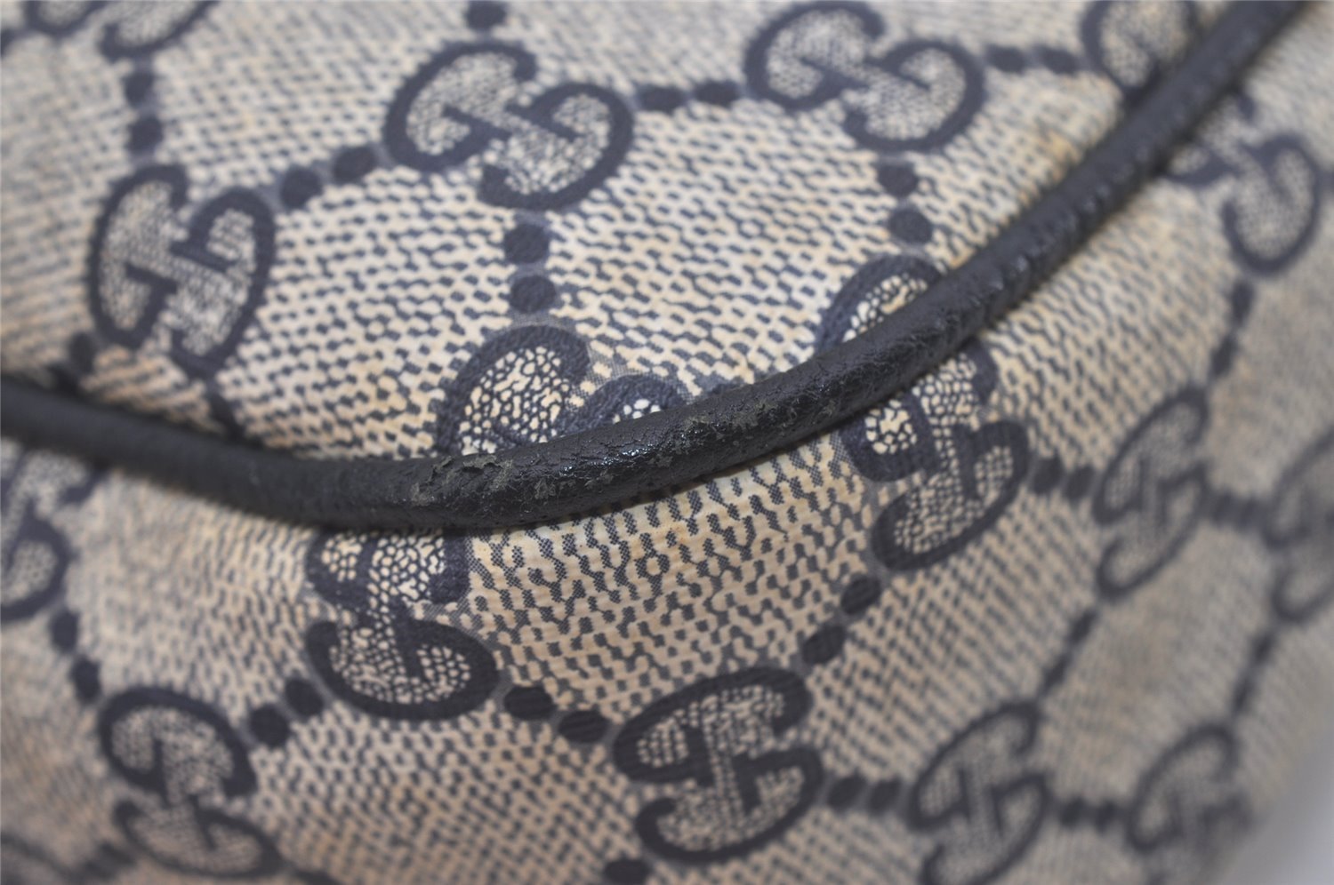 Authentic GUCCI Shoulder Cross Body Bag GG PVC Leather Navy Blue Junk 5343I